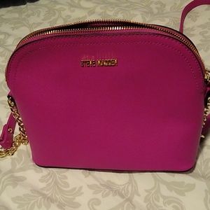 STEVE MADDEN handbag BMaggie Fushia Dome Crossbody